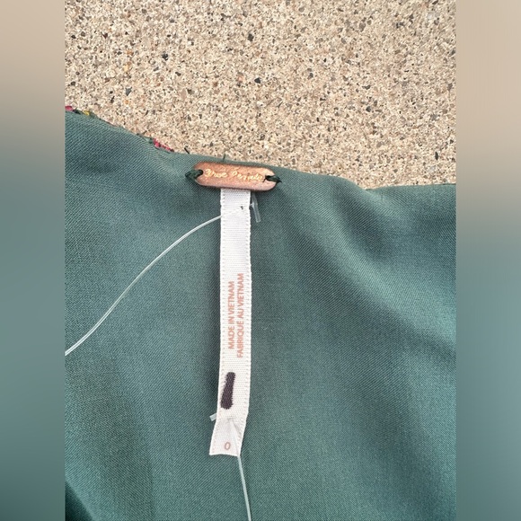 Free people long sleeve dress with floral print. Dark green. - Picture 4 of 13